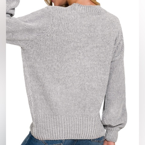 2367. 🛑AT COST ! CHENILLE LAST 3! soft lightweight gray grey silver sweater - Picture 8 of 8